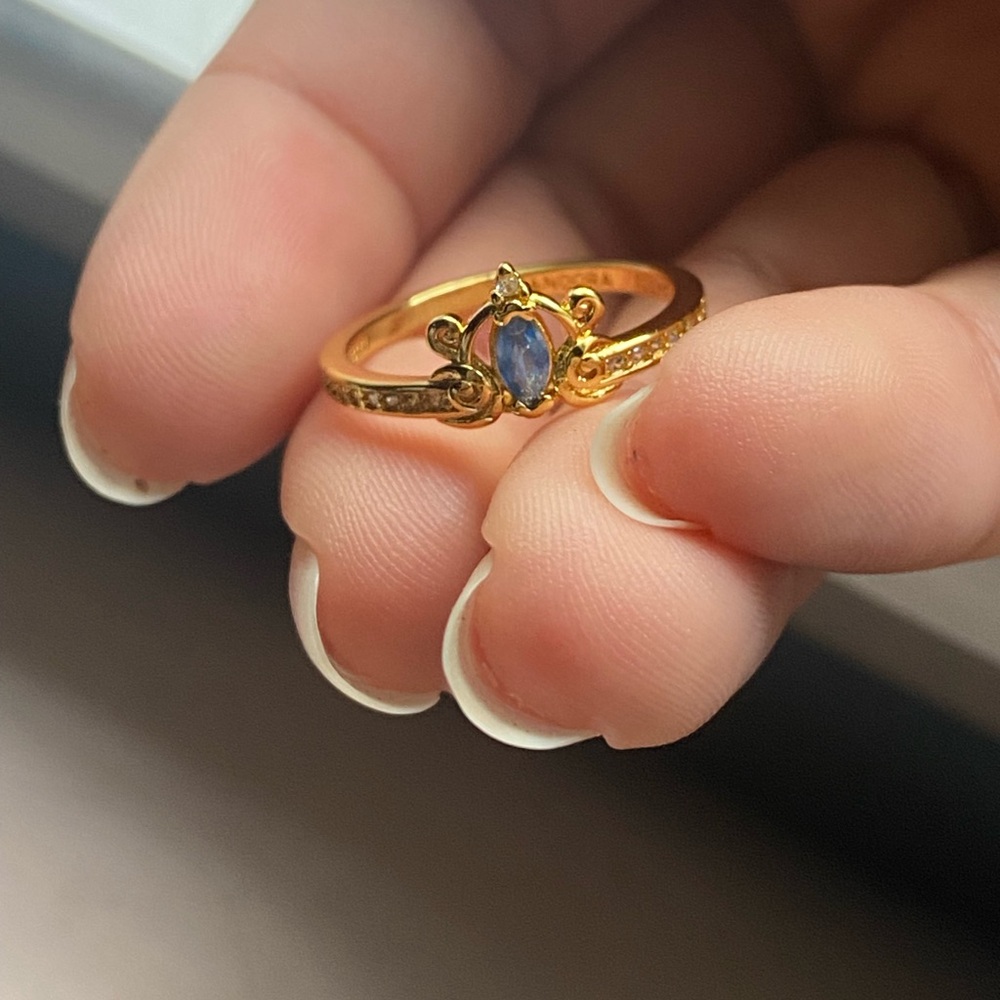 Pandora x Disney Cinderella’s Carriage Ring
